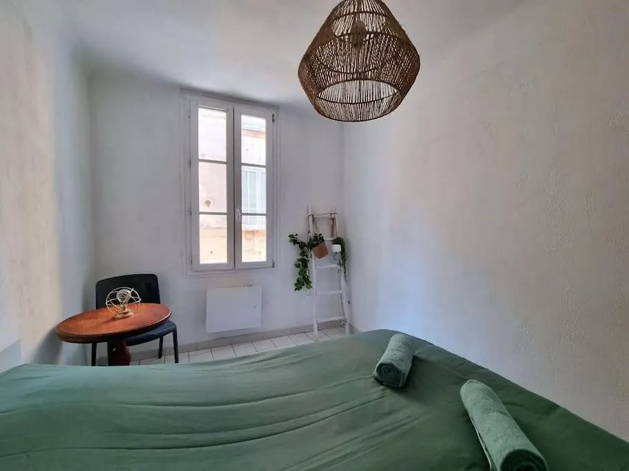 Appartement Centre Historique Ascenseur Rue Calme Aix-en-Provence França
